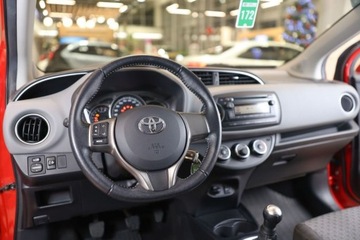 Toyota Yaris III Hatchback 5d Facelifting 1.0 VVT-i 69KM 2015 Toyota Yaris 1.0 Active EU6 Benzyna 69KM, zdjęcie 26