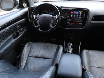 Mitsubishi Outlander III 2019 Mitsubishi Outlander 2.4 PHEV, Serwis ASO, 4X4, zdjęcie 6