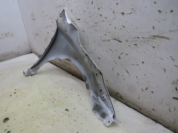 BLATNÍK LEVÝ PŘEDNÍ 040 AVENSIS T27 T29