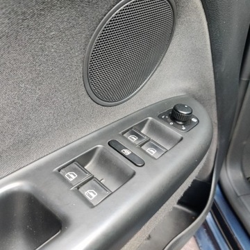 Volkswagen Golf Plus II 1.6 TDI-CR DPF BlueMotion 105KM 2011 Volkswagen Golf Plus Volkswagen Golf Plus 1.6 DSG Automat Xenon Kamera Cof, zdjęcie 28