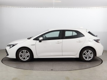 Toyota Corolla XII Hatchback 1.8 Hybrid 122KM 2021 Toyota Corolla 1.8 Hybrid, Automat, Navi, Klima, zdjęcie 2