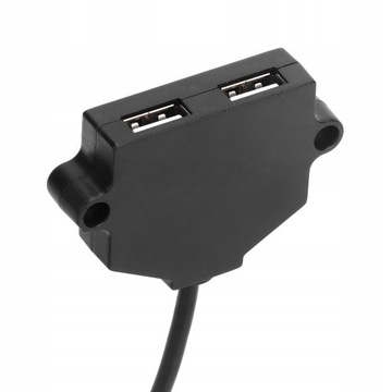 Двойное USB-разъем для зарядки с кабелем длиной 1,5 м, напряжение 5 В.