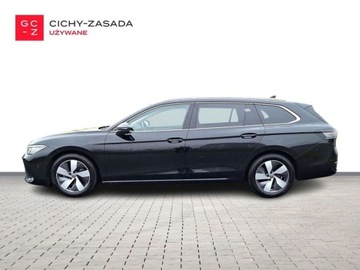 Volkswagen Passat B8 Variant Facelifting 2.0 TDI SCR 150KM 2024 Volkswagen Passat Variant 2.0TDI 150KM Elegance IQ.Drive HAK Masaz ACC Kam, zdjęcie 7