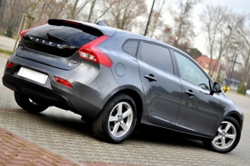 Volvo V40 II Hatchback 1.6 D2 115KM 2012 Volvo V40 1,6 HDi 115Km Ledy Digital Navi City, zdjęcie 1