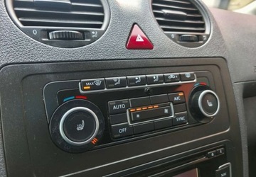 Volkswagen Caddy III Kombi Facelifting 1.6 TDI 102KM 2013 Volkswagen Caddy Volkswagen Caddy Highline Mixt 1.6 Diesel 102KM, zdjęcie 12