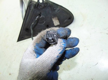 DODGE GRAND CARAVAN III 3.8 V6 04R ZRCÁTKO PRAVÉ