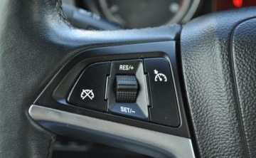 Opel Astra J Sports Tourer 1.4 Turbo ECOTEC 140KM 2012 Opel Astra 1.4 150 JAHRE Benzyna Tempomat Cz. parkowania Klimatyzacja 1.4, zdjęcie 24