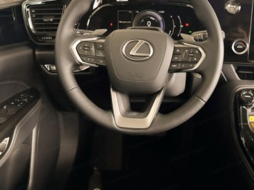 Lexus NX II SUV Facelifting 2.5 450h+ 292KM 2026 LEXUS NX 450h+ Prestige AWD Suv 2.5 (292KM) 2026, zdjęcie 7