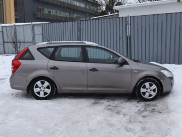 Kia Ceed I Hatchback 5d Facelifting 1.6 DOHC CVVT 126KM 2009 Kia Ceed 1.6 CVVT, Salon Polska, GAZ, HAK, Klima, zdjęcie 5
