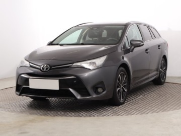Toyota Avensis III Wagon Facelifting 2015 1.8 Valvematic 147KM 2018 Toyota Avensis 1.8 Valvematic, Salon Polska, zdjęcie 1