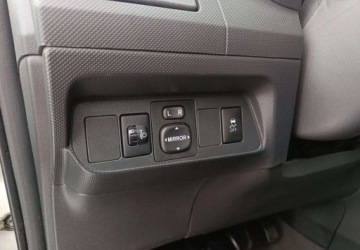 Toyota Auris I Hatchback 1.4 i 16V VVT-i 97KM 2007 Toyota Auris Toyota Auris 1.4 VVT-i 1.4 Benzyna 97KM, zdjęcie 37