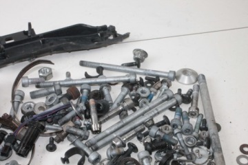 КОМПЛЕКТ БОЛТОВ MOTO GUZZI V7 STONE 850