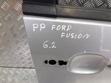 DVEŘE PRAVÝ PŘEDNÍ FORD FUSION 6.2