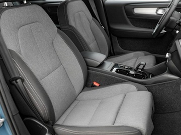 Volvo XC40 Crossover Facelifting 2.0 B3 163KM 2023 Volvo XC 40 WD1498T#B3 Plus Dark Podgrz.f I kier, zdjęcie 26