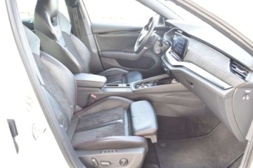 Skoda Octavia IV RS Kombi 2.0 TDI SCR 200KM 2022 Skoda Octavia RS Combi 200KM TDI DSG Hak Virtual LED Matrix WEBASTO VAT23, zdjęcie 37