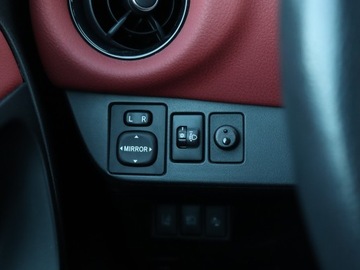 Toyota Yaris III Hatchback 5d Facelifting Hybrid 100KM 2017 Toyota Yaris 1.5 Hybrid, Salon Polska, zdjęcie 15