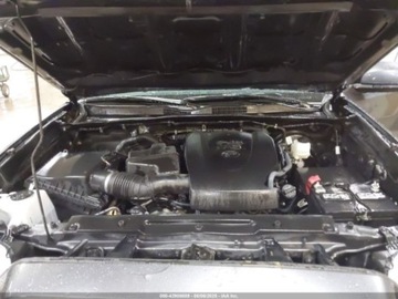 Toyota Tacoma II 2022 Toyota Tacoma 2022 Toyota Tacoma 4WD SR Double Cab 5 Bed V6 3.5 Benzyna, zdjęcie 8