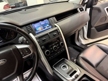 Land Rover Discovery Sport SUV 2.0 Si4 240KM 2017 Land Rover Discovery Sport 2.0 Benzyna 240KM, zdjęcie 26
