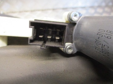 MECHANIZMUS OKNO PRAVÝ PŘEDNÍ MERCEDES W169 2.0 CDI