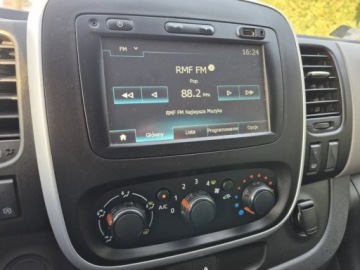 Renault Trafic III Furgon 1.6 Energy dCi 125KM 2017 Renault Trafic Brygadowka 9-osob przedluzany Klima 139tys km. Super Stan, zdjęcie 12