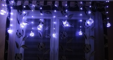 OZDOBA ŚWIĄTECZNA KULE WISZĄCE LAMPKI NA DRUCIE