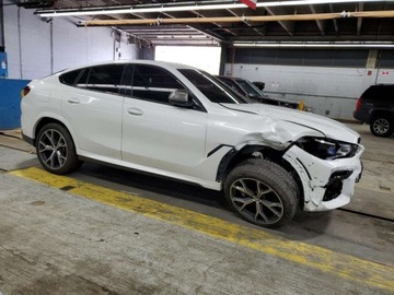 BMW X6 G06 2022 BMW X6 M50i 2022 4.4l 4.4 Benzyna 523KM, zdjęcie 8