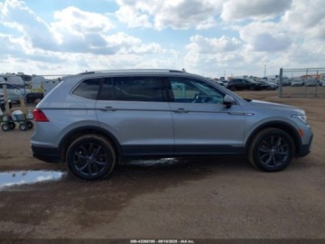Volkswagen Tiguan II 2022 Volkswagen Tiguan 2.0T SE 2022 2.0 Benzyna 184KM, zdjęcie 6