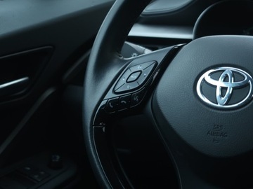 Toyota C-HR I Crossover Facelifting 1.8 Hybrid 122KM 2022 Toyota C-HR 1.8 Hybrid, Serwis ASO, Automat, zdjęcie 20
