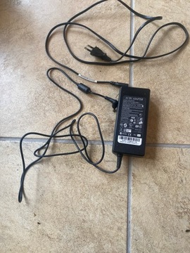 Zasilacz Delta EADP-54HB A 9V 6A 5,5 x 2,5mm z kablem zasilającym w komp.