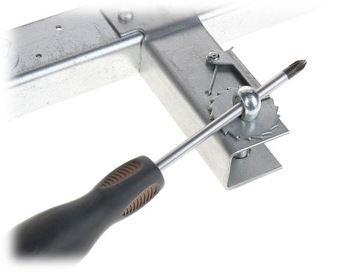 Зажим для дымохода ОК-43Т13 Держатель мачты ДЕЛЬТА