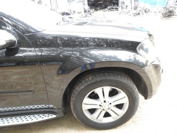 BLATNÍK PRAVÝ PŘEDNÍ MERCEDES GL W164 X164 197