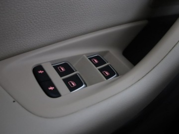 Audi A6 C7 Limousine Facelifting 2.0 TDI ultra 150KM 2016 Audi A6 Limousine S-tronic xenon/LED jasne skóry, zdjęcie 36