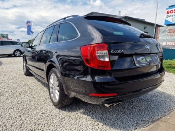 Skoda Superb II Kombi Facelifting 2.0 TDI CR DPF 170KM 2014 Skoda Superb 2.0 170Ps DSG Navi Alu Ksenon Kombi Gwarancja 2.0 Diesel 170KM, zdjęcie 4