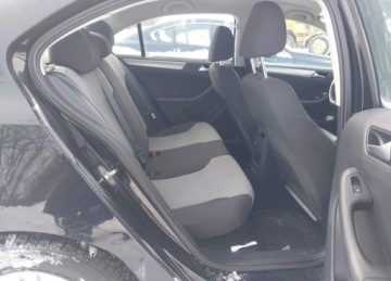Volkswagen Jetta VI Sedan Facelifting 1.4 TSI 150KM 2017 Volkswagen Jetta 1.4t S, od ubezpieczalni 1.4 Benzyna 150KM, zdjęcie 7