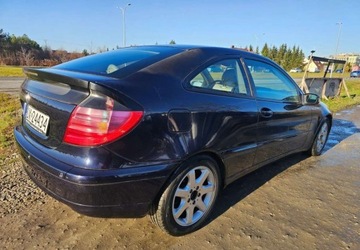 Mercedes Klasa C W203 Coupe W203 1.8 (C 200 Kompressor) 163KM 2002 Mercedes-Benz Klasa C Mercedes-Benz Klasa C 1.8 Benzyna 163KM, zdjęcie 2