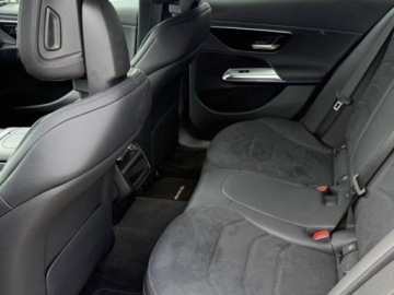 Mercedes Klasa E W214 Sedan 2.0 220d 197KM 2025 E Klasa 220 d 4-Matic AMG 2.0 197KM 2025, zdjęcie 11