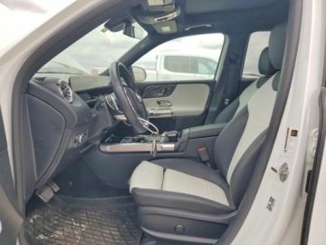 Mercedes GLB 2023 Mercedes-Benz GLB 250 2023 2.0 Benzyna 221KM, zdjęcie 7