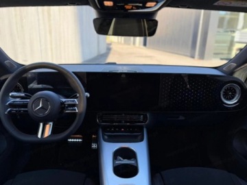 Mercedes CLA C118/X118 2025 MERCEDES-BENZ CLA 200 AMG Line Sedan 1.5 (163KM) 2025, zdjęcie 7