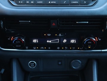 Nissan Qashqai III Crossover 1.3 DIG-T MHEV 140KM 2022 Nissan Qashqai 1.3 DIG-T MHEV, Serwis ASO, Klima, zdjęcie 15