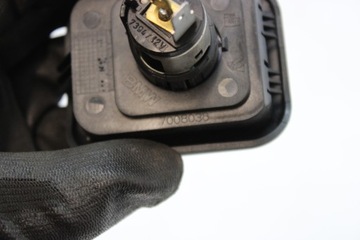 BMW E46 HNÍZDO ZAPALOVAČE ZADNÍ KUFRU 7008038