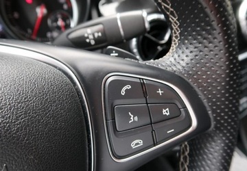 Mercedes CLA C117 Shooting Brake Facelifting 2.1 200 d 136KM 2018 Mercedes-Benz CLA 200d automat, podgrzewane fotele, skorzana tapicerka, pd, zdjęcie 16