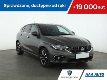 Fiat Tipo II Hatchback 1.6 MultiJet 120KM 2016 Fiat Tipo 1.6 MultiJet, Salon Polska, Klima