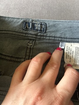 Spodnie jeansowe Armani r. 29