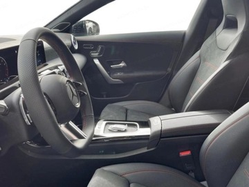 Mercedes CLA C118/X118 Coupe Facelifting 2.0 250 224KM 2025 MERCEDES-BENZ CLA 250 4-Matic AMG Line 2.0 (224KM) 2025, zdjęcie 4