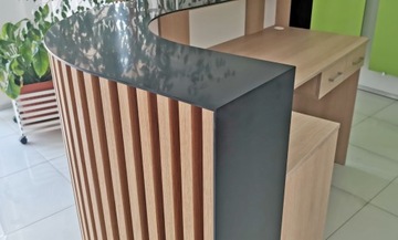 Стойка ресепшн R162 рейка 200х110см