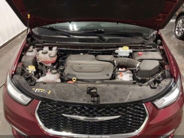 Chrysler Pacifica II 2022 Chrysler Pacifica Hybrid Touring L 2022 3.6l 3.6 Hybryda 260KM, zdjęcie 8