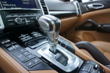 Porsche Cayenne II SUV Facelifting 4.2 D 385KM 2016 Porsche Cayenne Salon PL 4.2 V8 Panorama Tempomat Asyst. park z kamera, zdjęcie 18