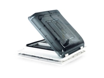 Мансардное окно для 40-вентильного прицепа Crystal Fiamma