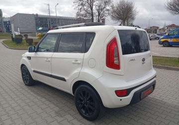 Kia Soul I Crossover Facelifting 1.6 CRDi 128KM 2012 Kia Soul Zarejestrowany - ubezpieczony - automat - 1,6 - 128 KM 1.6 Diesel, zdjęcie 9
