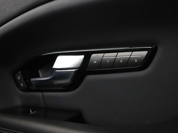 Land Rover Range Rover Evoque I SUV 5d Facelifting 2.0D TD4 180KM 2017 Land Rover Range Rover Evoque 2.0D Automat AWD, zdjęcie 39
